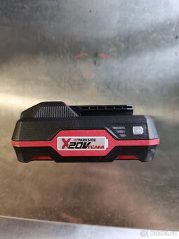 Parkside baterie a nabíječka 20V 2Ah - 2