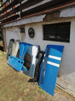 Renault 8 plechařina - 2