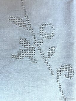 Prodám lněný ubrus a 6 ubrousků - 2