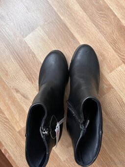 Dámske kožené boty velikost 36- nové Baťa - 2