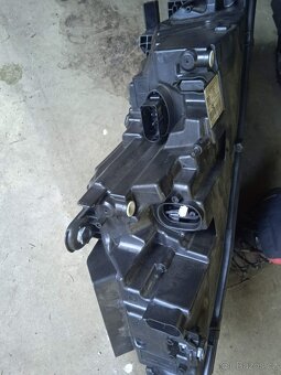 Světla Octavia 4 - 2