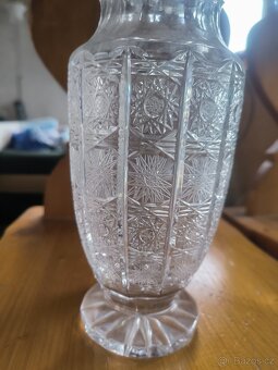 Broušená váza - 2