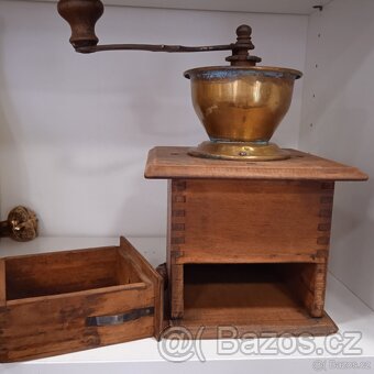 STARÝ KAFEMLÝNEK - 2