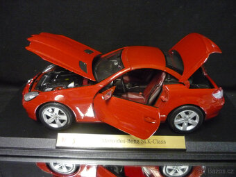 Mercedes Benz SLK Coupe Maisto 1/18 - 2