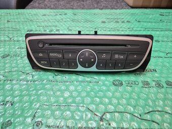 čelní panel autorádia Renault Megane III 281263094R - 2
