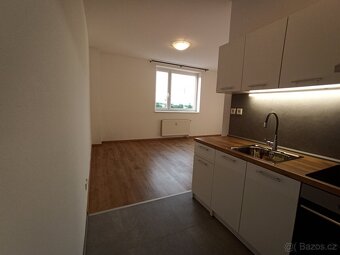 Pronájem útulného bytu 1+kk, 32,8 m² - 2