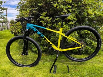 Prodám Trek XCaliber 9 vel. L Teleskopická sedlovka - 2