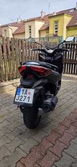 Yamaha x-max 125 - 2