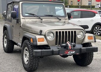 Jeep Wrangler 2.4i Sport 4x4 NAVIJÁK TAŽNÉ manuál 105 kw - 2