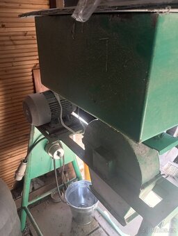 Šrotovnik na obilí - 2