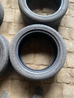Pneu 225/45R17 - 2