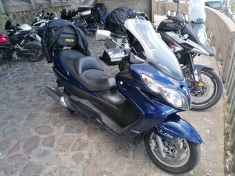 Suzuki Burgman 400 - 2