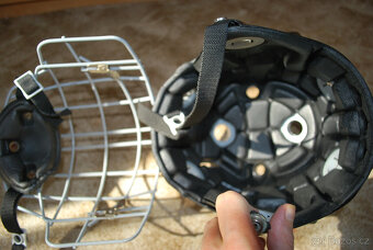 Hokejová helma pro dítě - 2