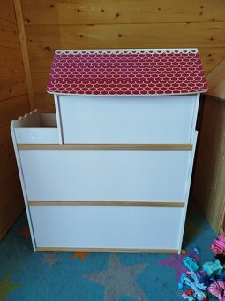 Domeček pro panenky - 2