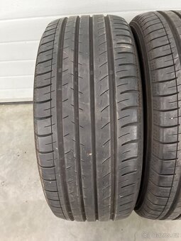 Letní pneu 245/45/19 - 2