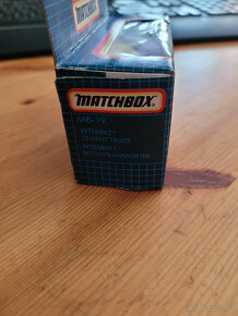 Matchbox MB-19 peterbilt cement truck - 2