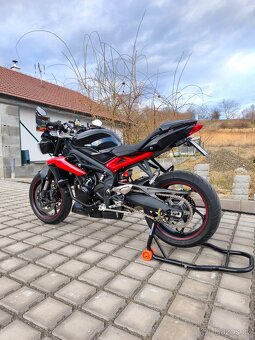 Triumph street triple 675R - 2