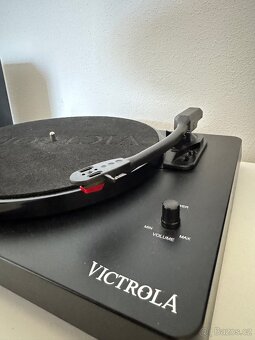 Gramofon Victrola ITUT-420 s Bluetooth + repro - 2