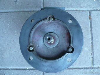 3 fázový Elektromotor 370W 910 ot/min - 2