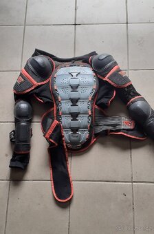 Motokrosový chránič - 2