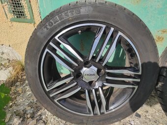 Prodám zimní pneumatiky zn. Tomket 215/50 R17 na ALU discích - 2