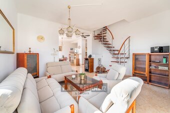 Prodej rodinného domu (207 m2), zahrada 942 m2 - Pacov, Tábo - 2