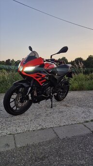 Aprilia tuono 125 - 2