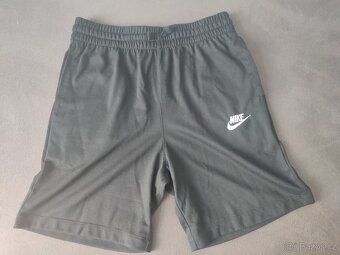 Dětské kraťasy Nike,vel.L - 2