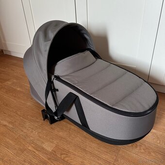 Hluboká korba Babyzen YOYO2 + pláštěnka - 2