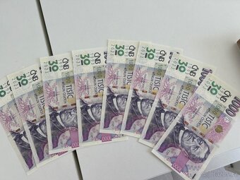 8 souvislých pamětních bankovek ČNB 1000KČ - RAŠÍN 2023 - 2
