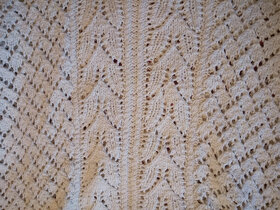 Ručně pletený svetřík - 2