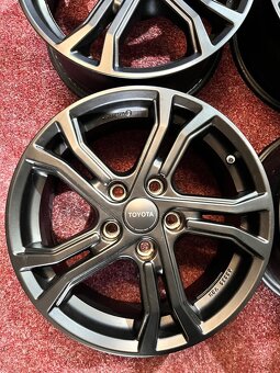 5x114,3 R16 originál alu Toyota Corolla - TPMS - ET40 - 2