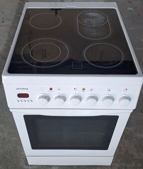 Sklokeramický sporák Privileg. - 2