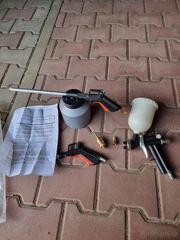 Strikaci pistole sada - 2