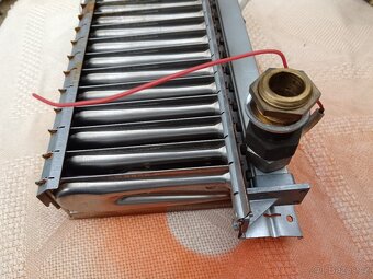 Náchod, hořák na plynový kotel Dakon dua. Z funkčního kotle. - 2