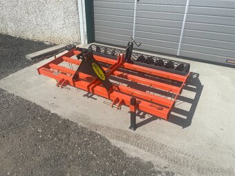 Planýrovač pro jízdárny HV 200 za traktor - s válcem - 2