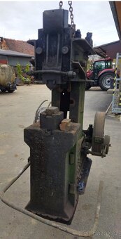 Kovářský buchar - 2