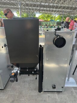Prodám nový automatický teplovodní kotel na pelety - 2