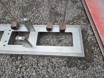 Rovnací rám - stolice - 2