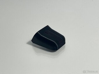 Škoda 110R - Krytky madel - 2