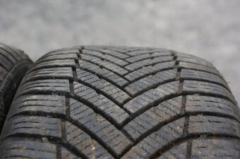 2ks zimnich pneu Tracmax X-Privilo S130 195/50R16 88V 2x8mm - 2