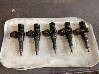 Vstřiky 2.5tdi BAC 128kw R5 - 2