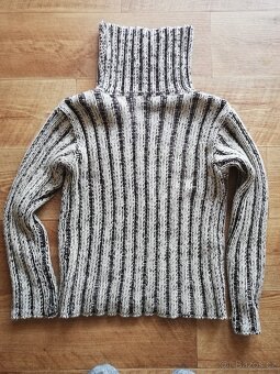 Svetr - 2