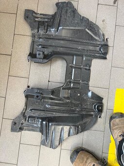 Toyota Hilux - krycí plechy - 2