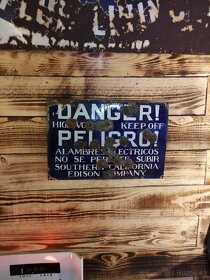 Smaltová cedule danger high voltage - 2