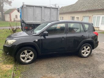 Toyota RAV4 - 2