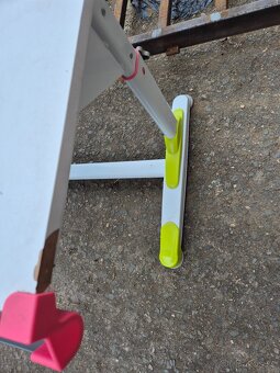 Dětský psací stůl - 2