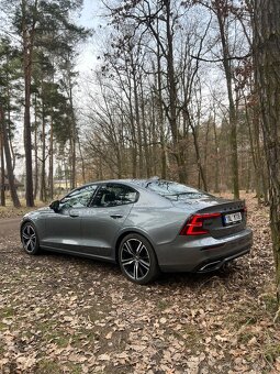 Volvo S60 T5 R-Design - 2
