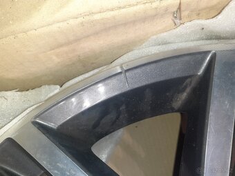 Kola VW Passat B8 - 2