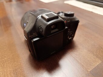 Sony Cyber-Shot DSC-HX400V - 2